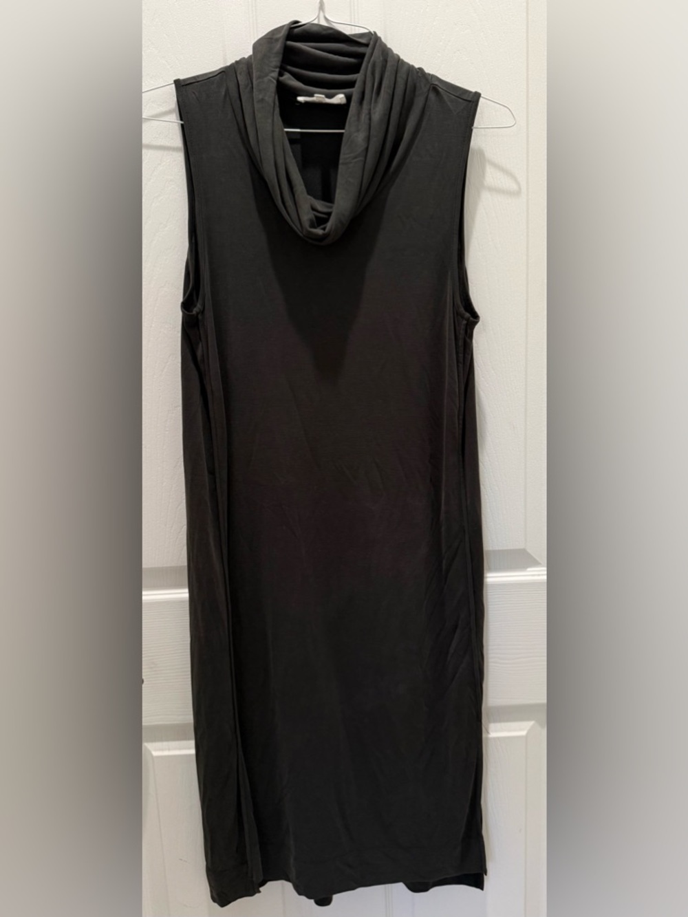 Splendid Gray Draped Cowl-Neck Top Black Midi Dress Small
